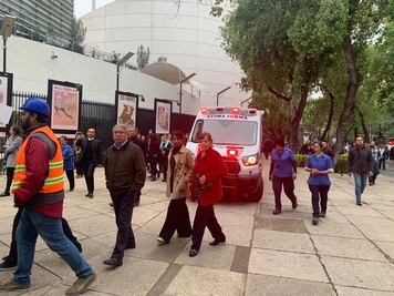 Senado participa también en macrosimulacro de sismo