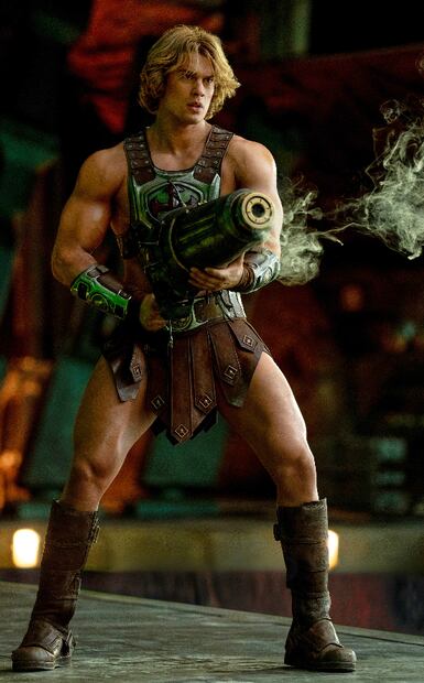 Esta imagen, difundida por Amazon MGM Studios, muestra a Nicholas Galitzine en una escena de "Masters of the Universe". Amazon MGM Studios vía AP.