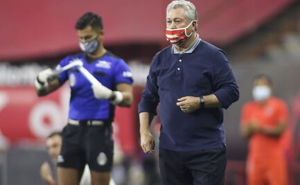 Víctor Manuel Vucetich da positivo por Covid-19 con Chivas