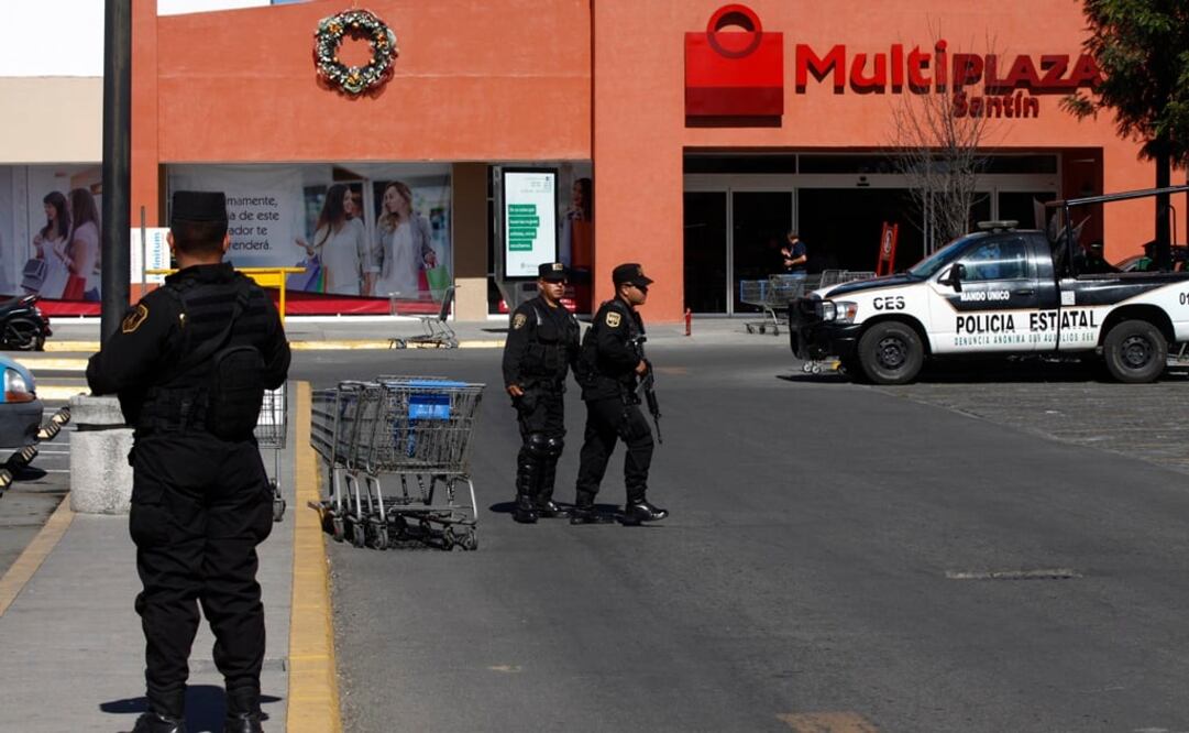 Los rondines policiacos en plazas comerciales del Estado de México iniciaron a temprana hora. /Cuartoscuro