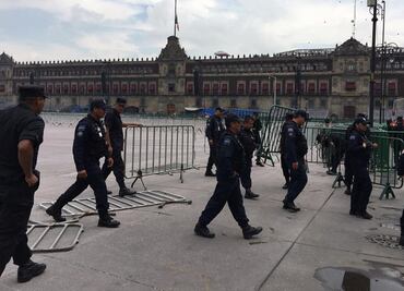 Retiran cercos en Zócalo por marcha de Asamblea Interuniversitaria