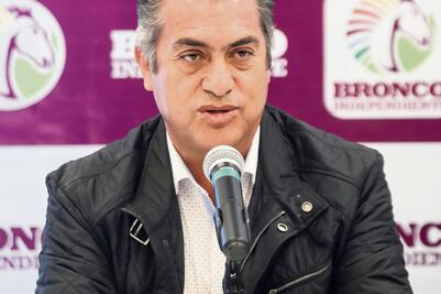 "Estoy listo si el INE no acepta mi candidatura"