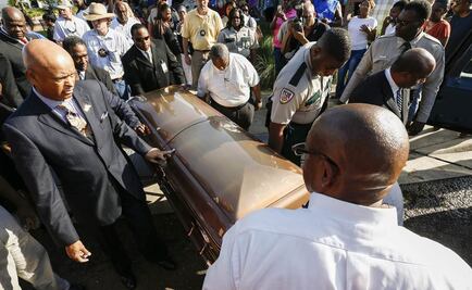 B.B. King  cierra el círculo de su vida; lo sepultan en Mississipi 