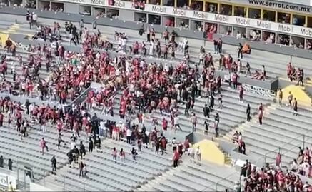 Violencia en el Estadio Jalisco previo y durante al Atlas vs Chivas