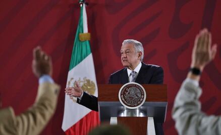 Estela de Luz, un “monumento a la corrupción”, dice AMLO