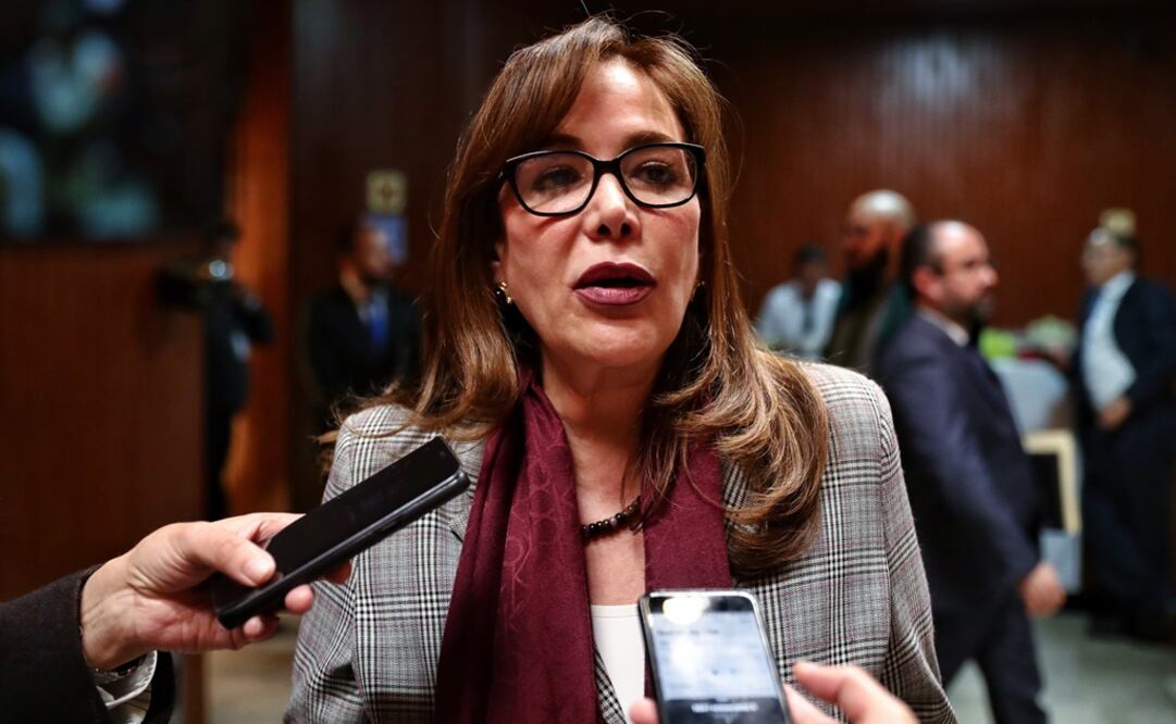 “No tengo razón para no participar”, dijo la presidenta en funciones de Morena, Yeidckol Polevnsky al destaparse en una entrevista. ARCHIVO EL UNIVERSAL