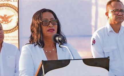 Jura Abelina López que su collar se lo dio “el pueblo” y “es de acero”