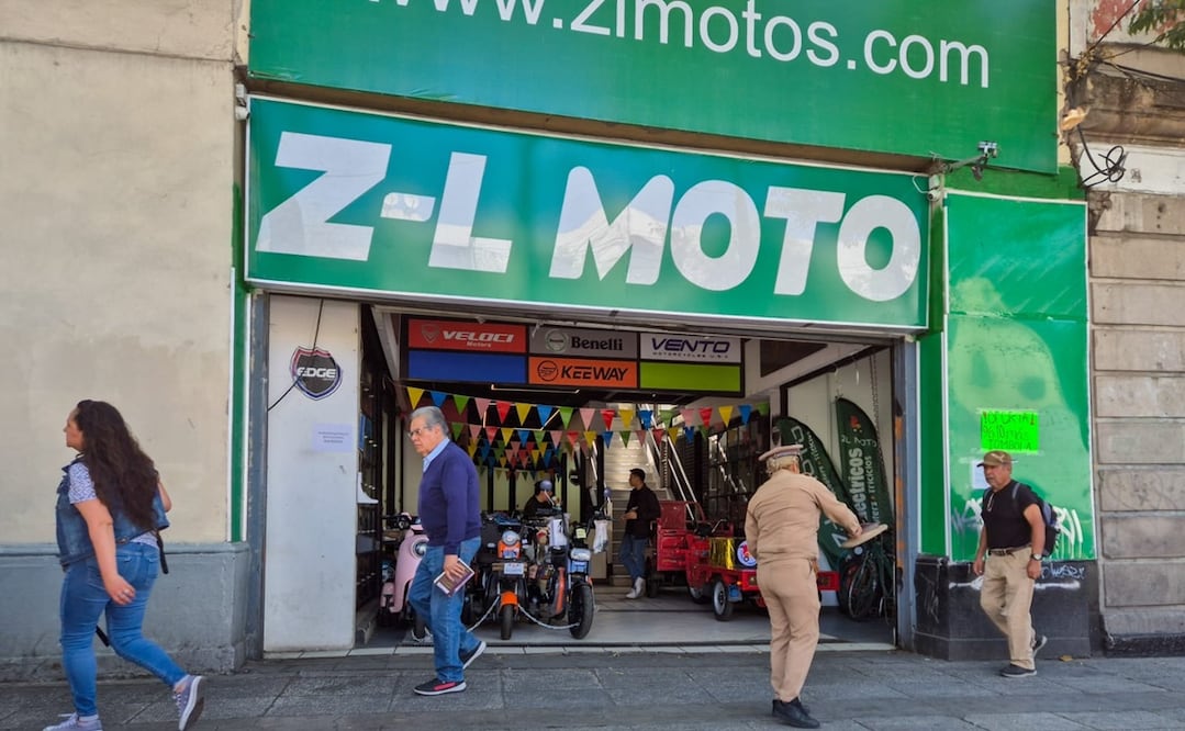 A la empresa Z-L MOTO, ubicada en Eje Central, le fueron asegurados 203 vehículos eléctricos.  Foto: Jorge Alejandro Medellín / EL UNIVERSAL