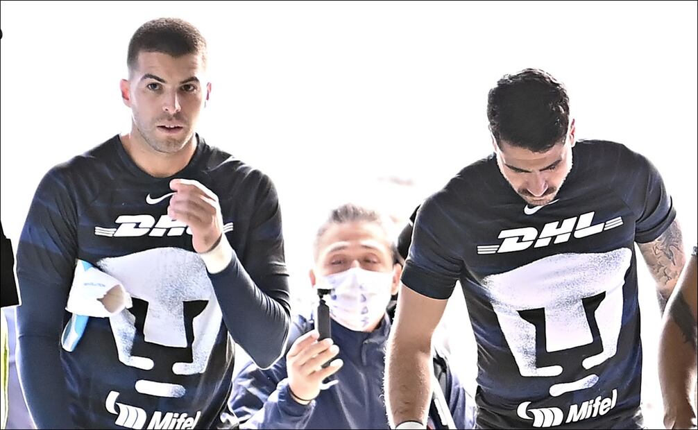 Julio González y Gil Alcalá se quedan sin trabajo en Pumas; vía libre para Alex Padilla - Foto: Imago7