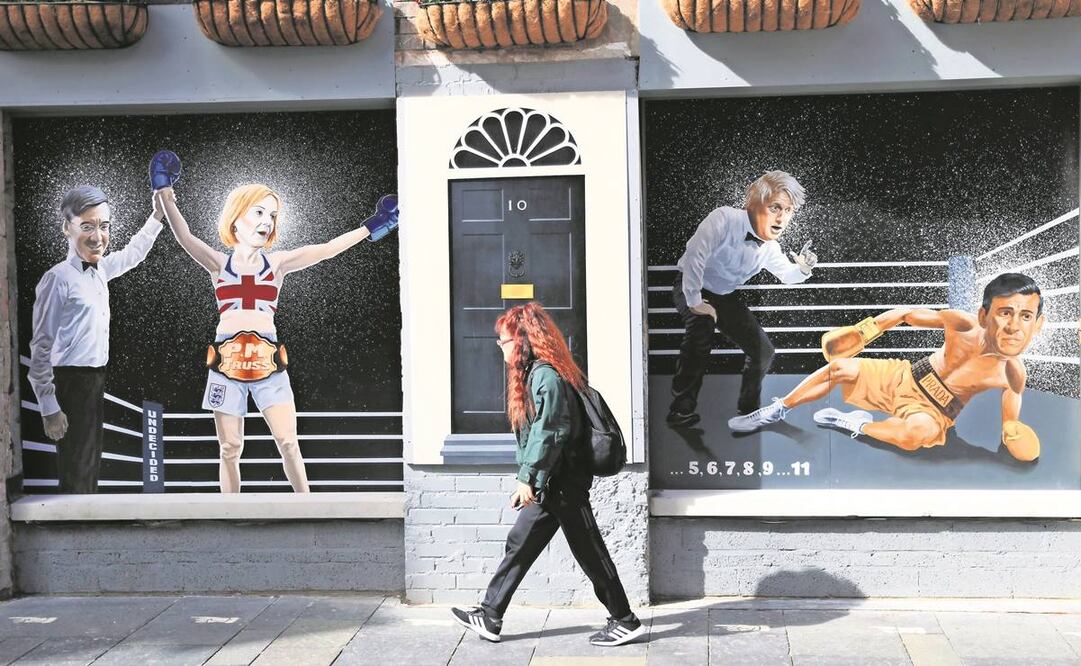 Un mural del artista Ciaran Gallagher muestra a Liz Truss declarada ganadora como premier. Foto: Peter Morrison/ AP