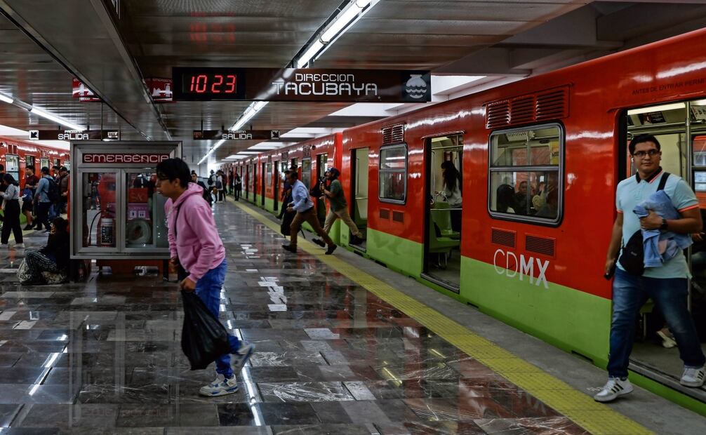 Toma tus precauciones al viajar en el Metro de la CDMX. Foto: Hugo Salvador / EL UNIVERSAL