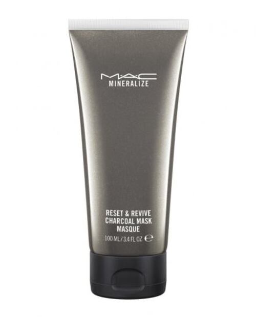 13 mascarillas de carbón activado que ayudarán a limpiar nuestra piel