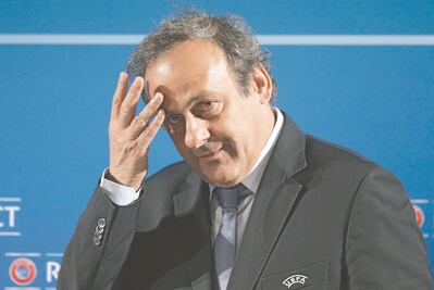 Platini a nada de regresar al futbol 