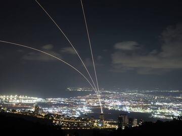 De la Cúpula de Hierro al Arrow 3: ¿Cómo es el sistema multicapas de defensa de Israel que logra interceptar misiles?