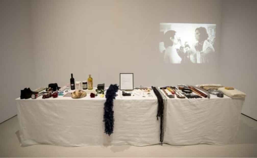 Mutilaciones e historias de amor, así son los polémicos performance de Marina Abramovic