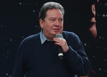 Marco Antonio Muñiz tendrá homenaje a su medida; Verónica Castro, la primera que se apuntó