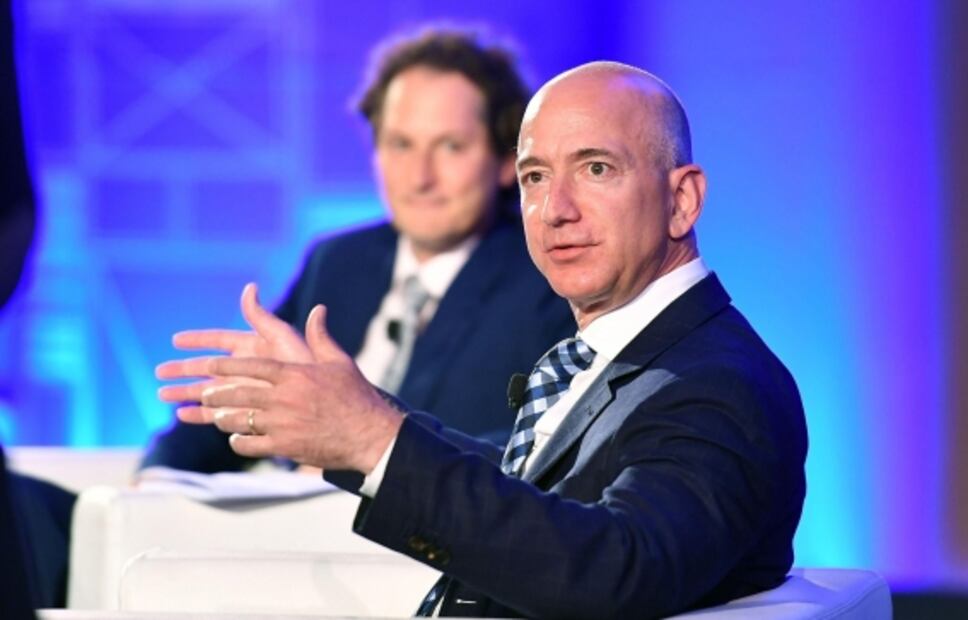 Jeff Bezos compra la mansión más cara de Los Angeles por 165 mdd