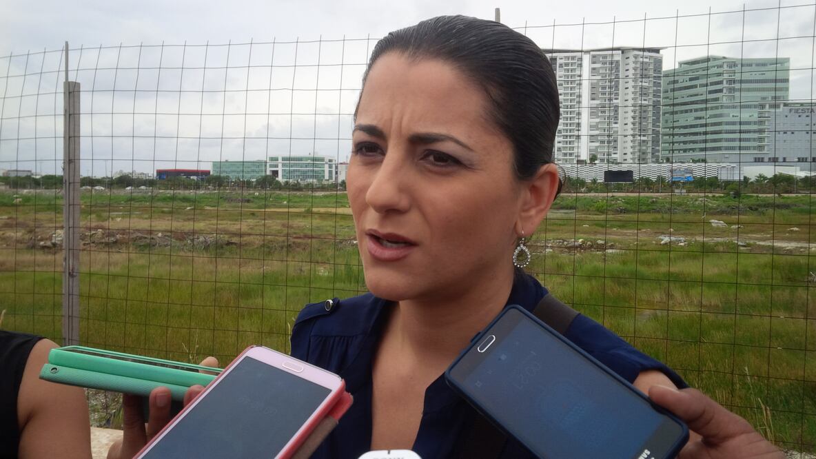 Isabel González Glennie, abogada de grupos ciudadanos que se oponen a la destrucción de manglares en Malecón Tajamar (ADRIANA VARILLAS)