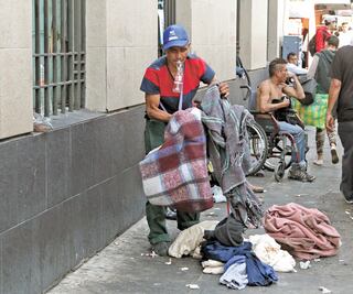 “Me pegaban, me violaron y tenía que comer en el suelo”