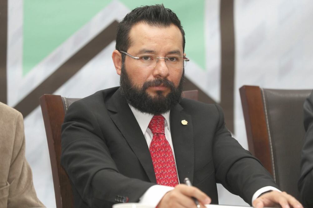 Gilberto Sauza indicó que el Concaem se convertirá en la ventanilla directa de atención y recepción de documentos para la obtención del requisito. Foto/JORGE ALVARADO. EL UNIVERSAL