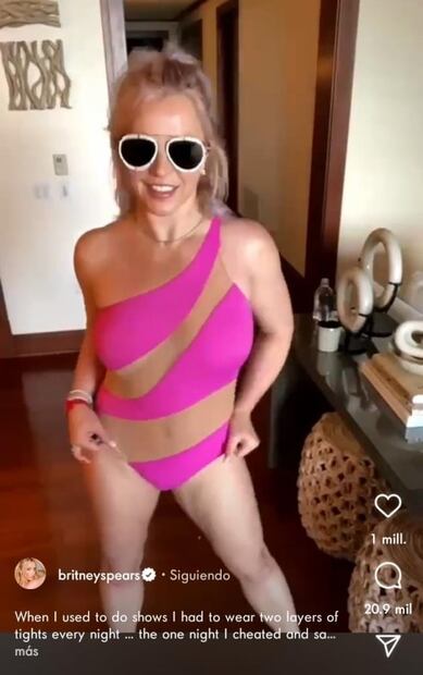 Britney Spears luce el traje de baño completo más sexy 