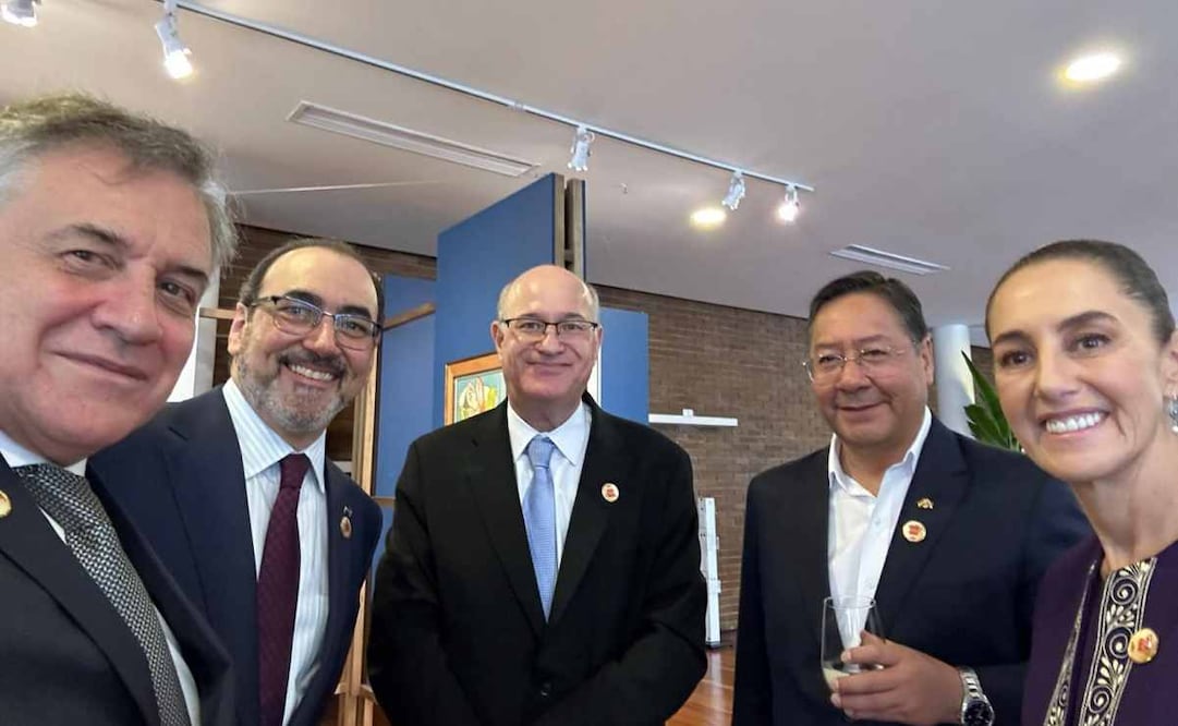 La mandataria federal sostuvo un breve encuentro con el Presidente del Banco Interamericano  en la cumbre del G20. Foto: Especial