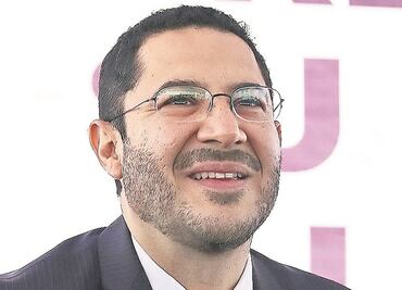 "Insensible" el aumento de sueldos en Inegi, dice Martí Batres