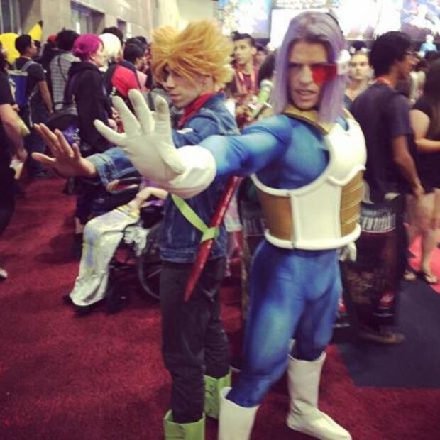 Fan gasta 15 mil dólares para parecerse a "Trunks" de "Dragon Ball"