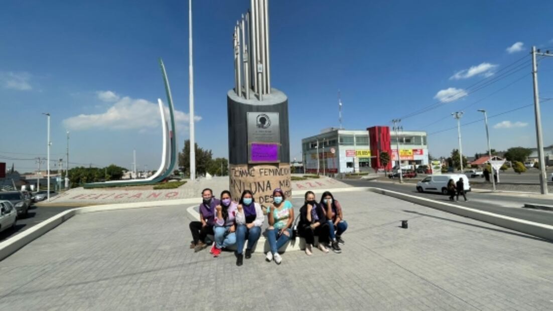Mujeres marchan por el 8M en el oriente del Edomex 