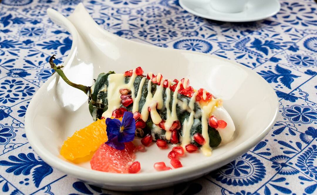 Chile en nogada de Hacienda de los Morales. Foto: cortesía