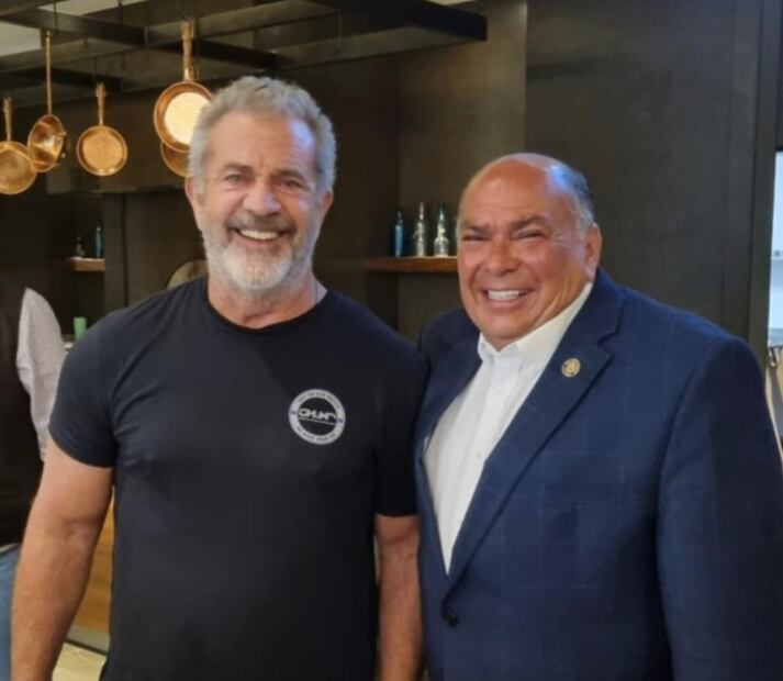 Papá de Checo Pérez invita a otro actor de Hollywood al Gran Premio de México