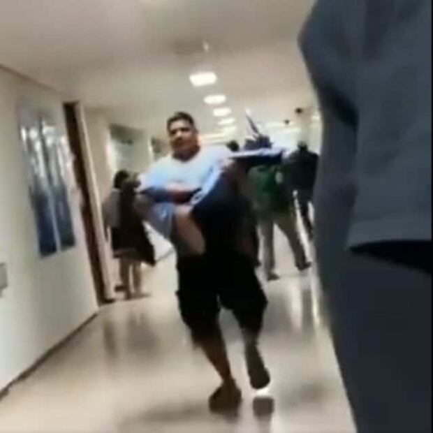 Retos de TikTok: desde brownies con marihuana hasta Clonazepam; los casos de estudiantes intoxicados en varios estados
