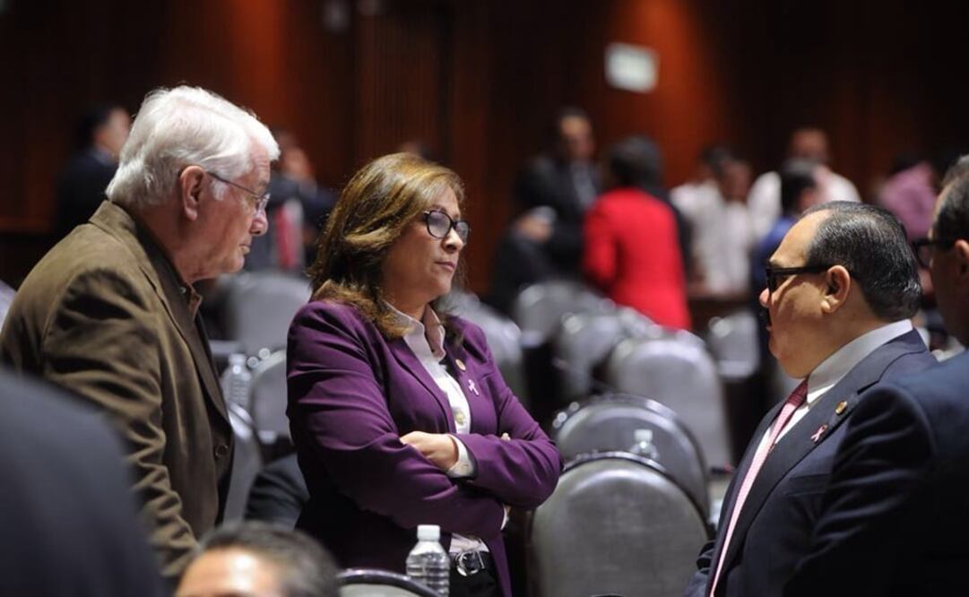 Legisladores intercambian puntos de vista previo al arranque del paquete presupuestal. /Especial