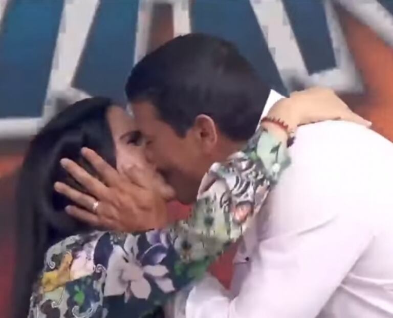 ¡Le piden matrimonio a Francisco Gattorno en programa en vivo!