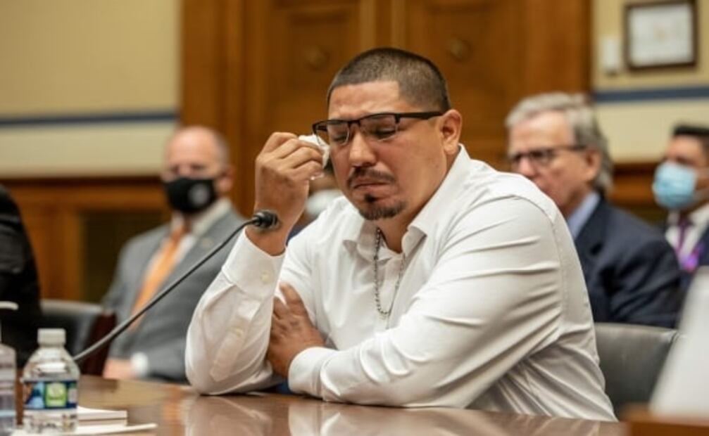 Niña cuenta ante el Congreso de EU cómo se untó sangre de compañera para sobrevivir al tiroteo en Texas