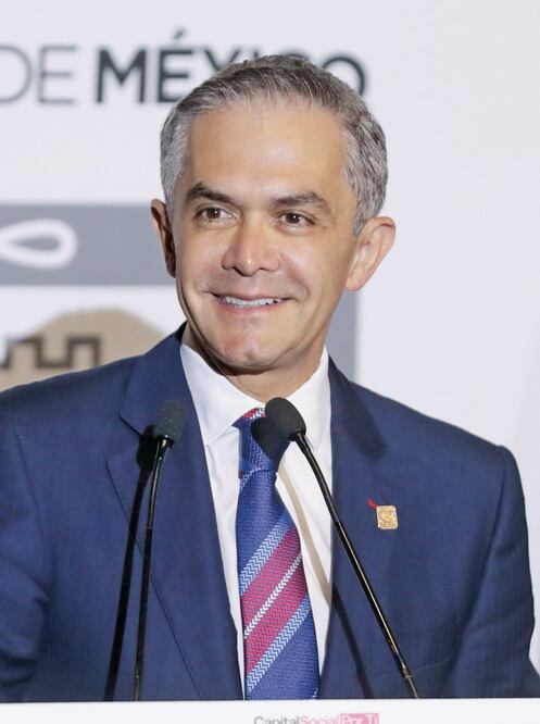 Repunta el jefe de Gobierno. Miguel Ángel Mancera es el mejor posicionado entre políticos del PRD para encabezar el Frente Amplio Democrático (ARCHIVO EL UNIVERSAL)