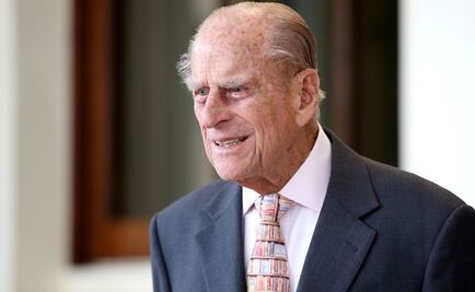 Esposo de la reina Isabel II de Inglaterra sufre accidente automovilístico