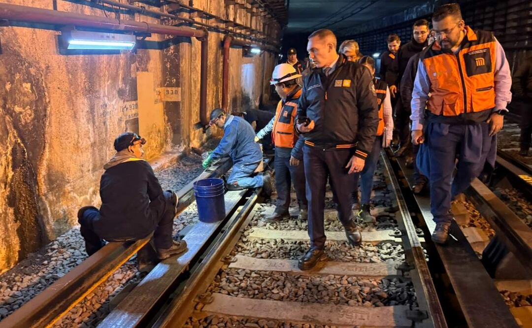 Director del Metro, Adrián Rubalcava, durante atención a grieta en muro situado en la interceptación Coyuya-Santa Anita (05/07/2025). Foto: Especial