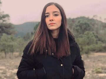 "Mi hija no cayó ahí sola"; papá de Debanhi entrega a fiscalía resultados de peritaje independiente
