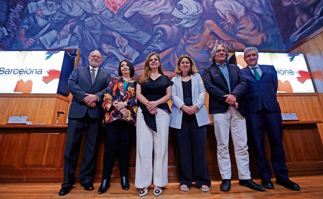 Trinidad Padilla y Marisol Schulz, presidente y directora de la FIL; Karla Planter, rectora de la UDG; Anna Guitart, curadora; Xavi Marcé, consejal de Barcelona; y Héctor Raúl Solís, vicerrector ejecutivo de la UDG. Foto: Miguel García García / EL UNIVERSAL