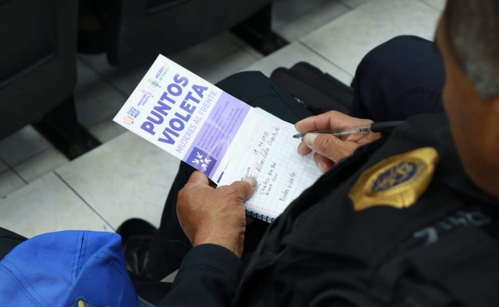 Alessandra Rojo de la Vega llamó a las mujeres que así lo requieran a que pueden acercarse a los Puntos Violeta instalados en toda la demarcación.
Foto: Especial.