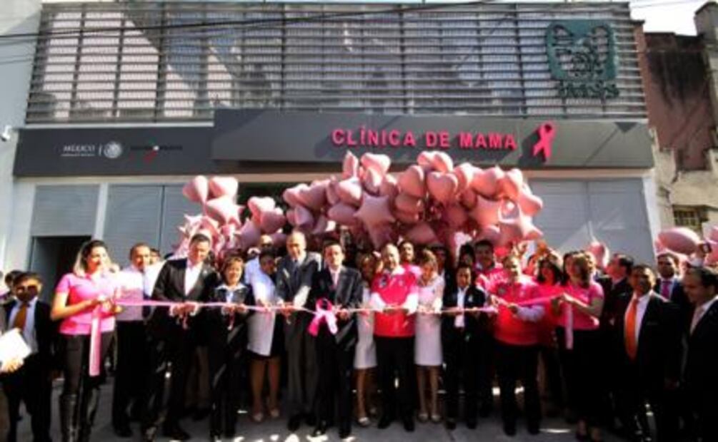 IMSS inaugura primera clínica de mama