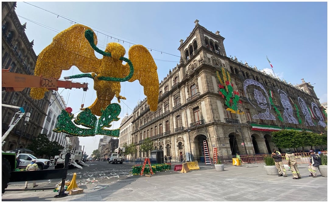 Alumbrado patrio en el Zócalo de la CDMX. Foto: Alberto Acosta