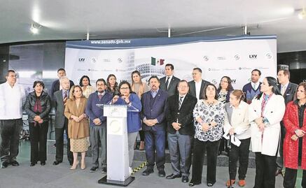 Arman otra revuelta contra Monreal en Senado