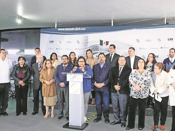 Arman otra revuelta contra Monreal en Senado