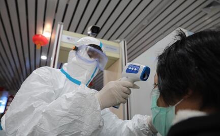 Suman 80 muertos por coronavirus en China; hay 2 mil 300 contagios 