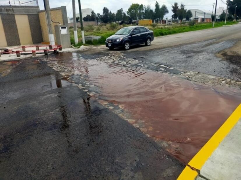 Bloquean parque industrial Tula-Tepeji; piden resolver contaminación de residuos peligrosos 
