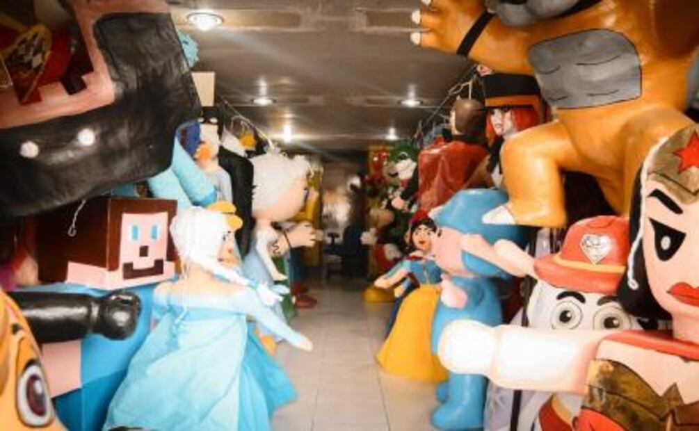 A un año del sismo, siguen sin local comercial