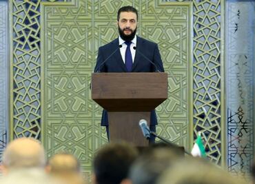 Presidente de Siria Ahmed al-Sharaa forma un nuevo gobierno de transición; promete priorizar los intereses de la patria
