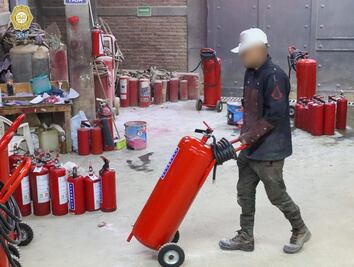 SSC recarga 200 extintores; serán utilizados por policías durante manifestación del 8M para "sofocar posibles conatos de incendio"